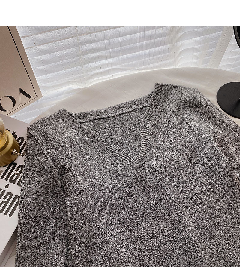 Einfarbiger Pullover mit langen Ärmeln und V-Ausschnitt 6535