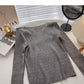 Einfarbiger Pullover mit langen Ärmeln und V-Ausschnitt 6535