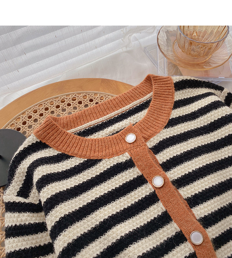 Single breasted crew neck striped sweater coat  5996
