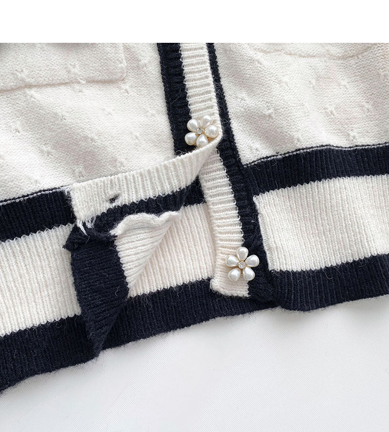 Vintage studded V-neck bow top  6110