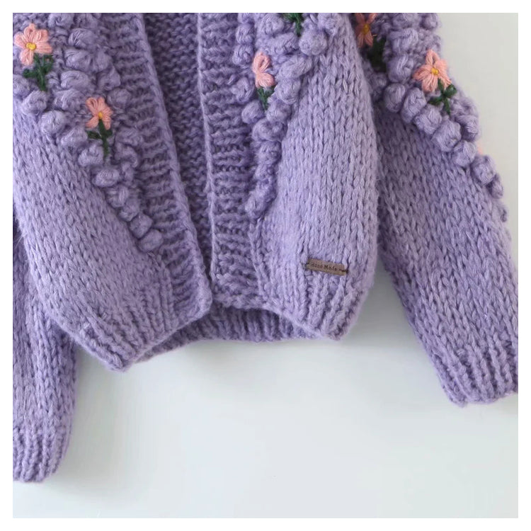 Cardigan à manches lanterne tissé à crochets à fleurs tridimensionnelles, manteau pull 7379