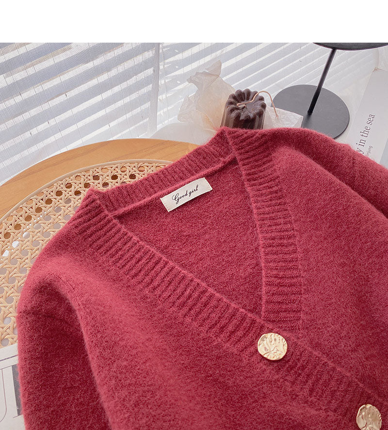 Long sleeved knitted sweater is thin and fashionable  6079