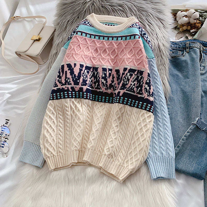 Design sense: a small number of people wear sweaters outside  5113