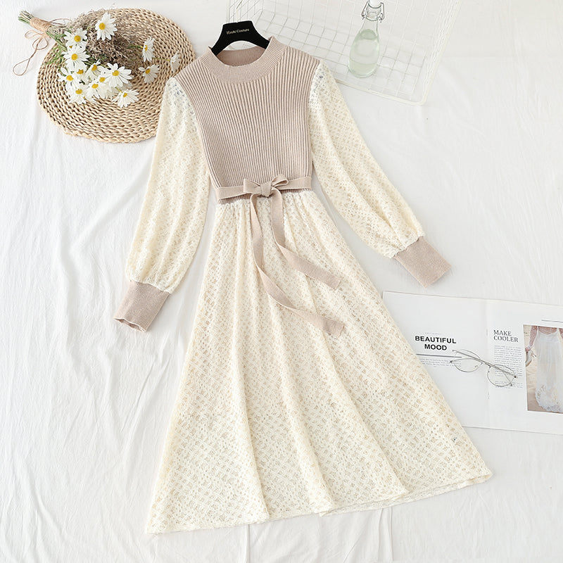 Strickkleid mit Mantelspitzennähten 4788