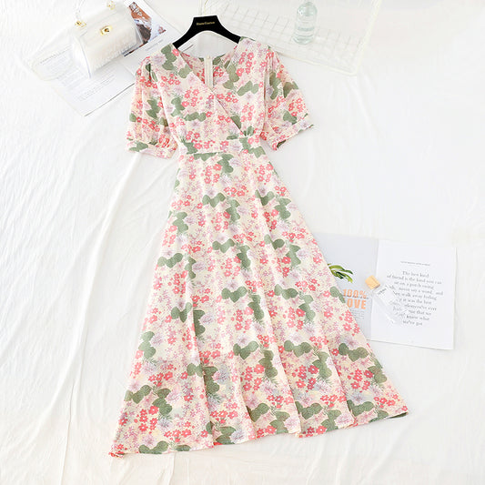 Französisches Vintage-Chiffonkleid mit schmaler Taille 4671