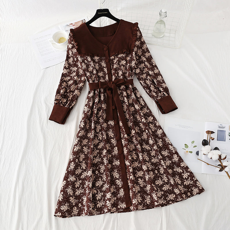 Das neue Kleid mit Kordrücken sieht dünn aus 4571