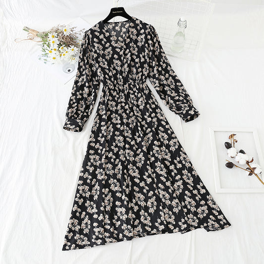 Französisches, plissiertes Blumenkleid mit V-Ausschnitt Vintage 4827