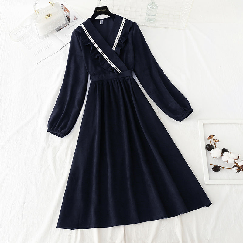 Neu Schmales Cordkleid 4753 mit altersreduzierendem Rüschen