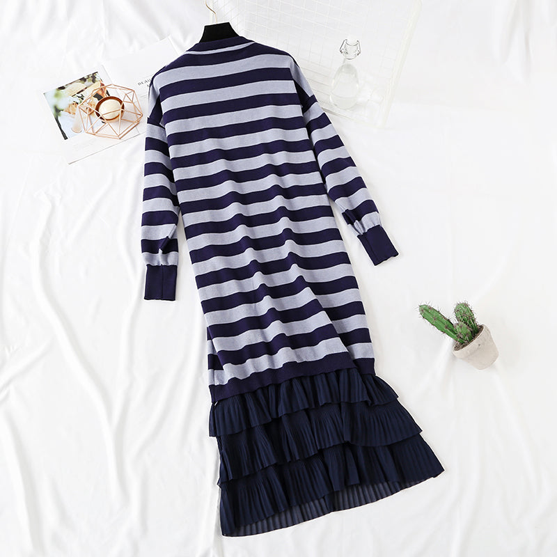 Super locker gestreiftes Strickkleid 4445