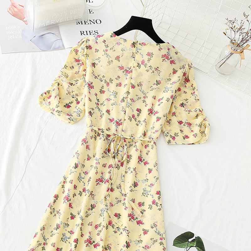 Französischer Retro-Erste-Liebe-süßer Blumenrock Temperament kleiner Rock 4237