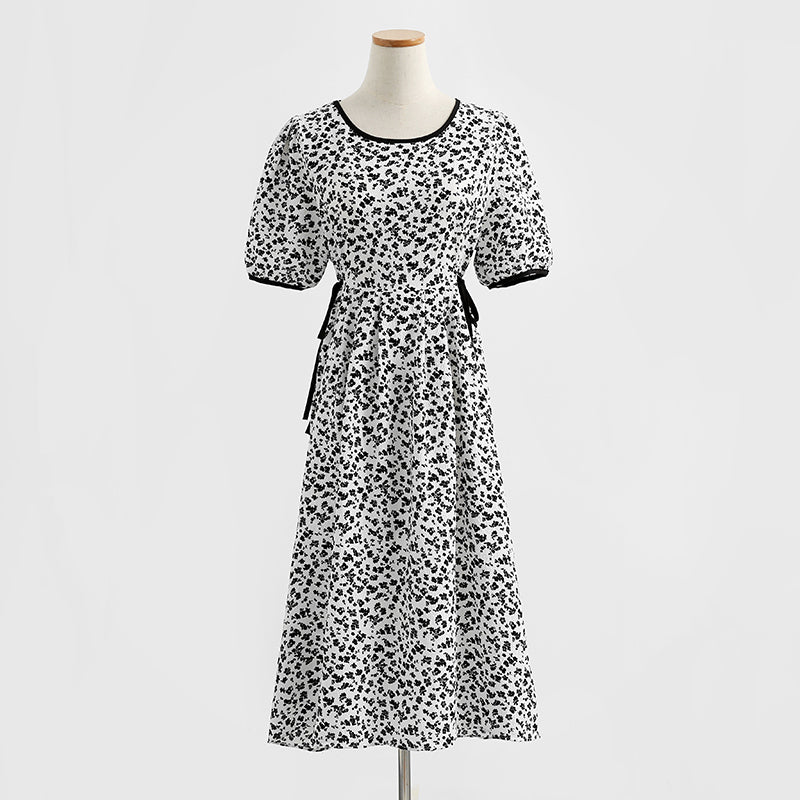 Neues Chiffonkleid mit schmaler Taille 4279