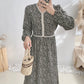 Geblümtes Kleid mit Schnürung am Bund und unterem Rock innen 4072