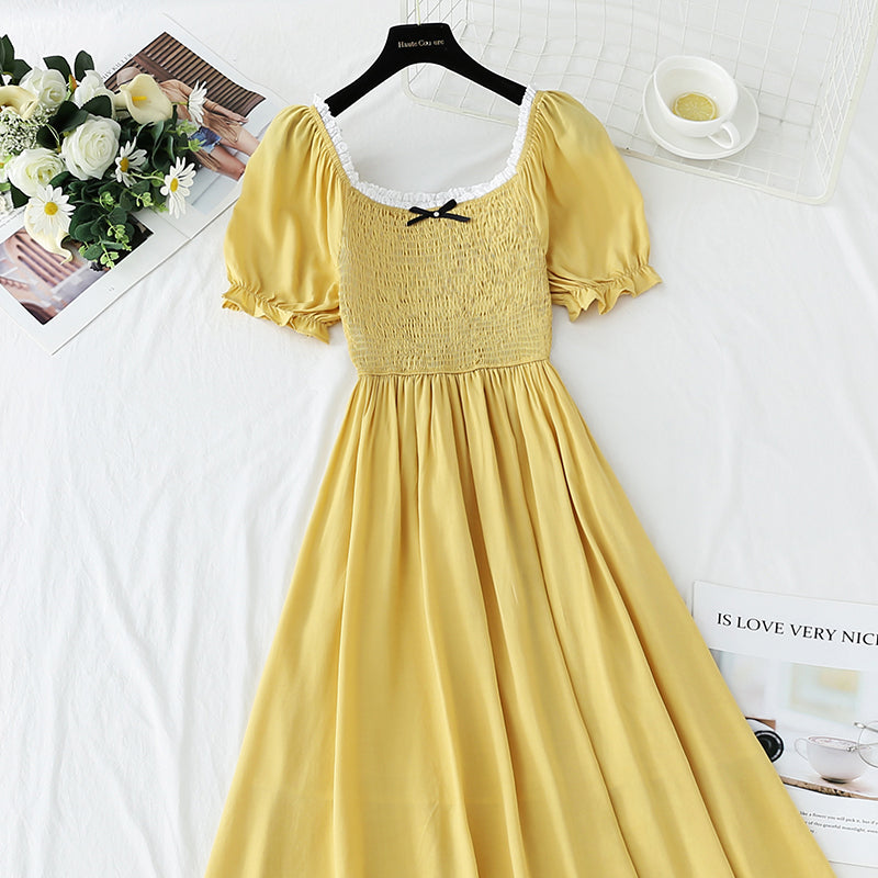 Französisches Retro-Kleid mit eckigem Ausschnitt und Blasenärmeln, Spitzenkante 4271