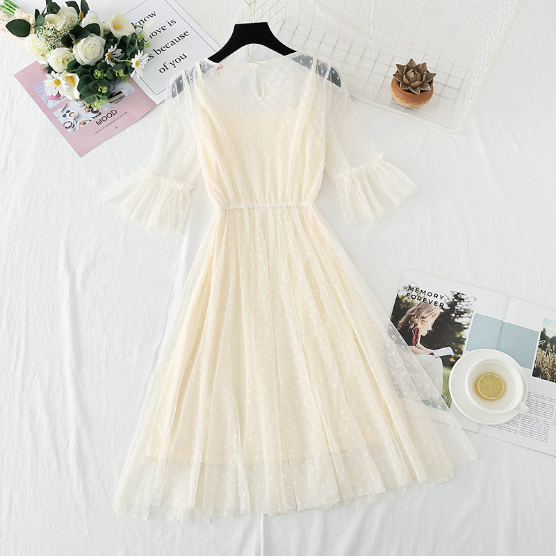 Netzkleid mit Blumen-Strassperlen 4407