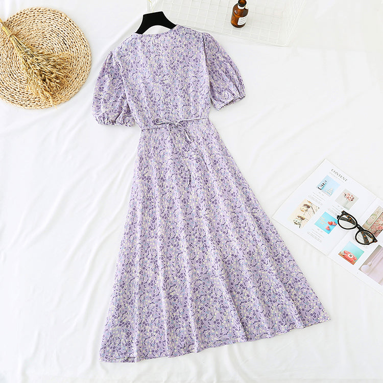 Kleines frisches Blumenkleid mit einfacher Taille und dünnen Knöpfen 4664