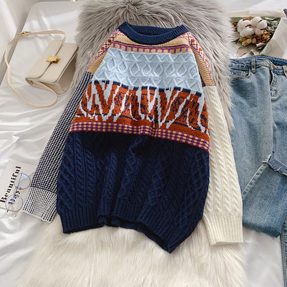Design sense: a small number of people wear sweaters outside  5113