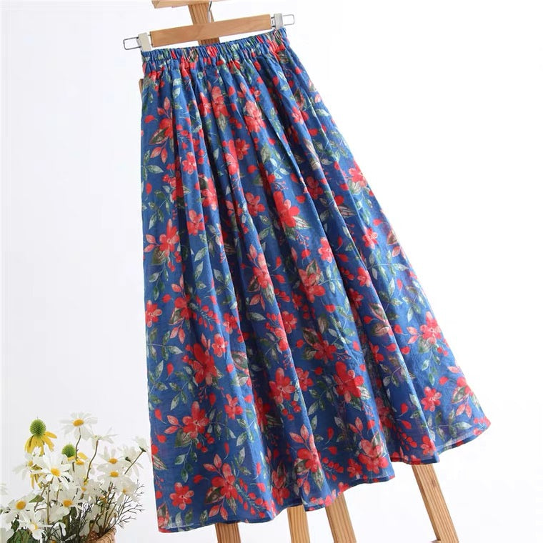 New, fresh, floral skirt, soft and flowing, pleated midi skirt  3577