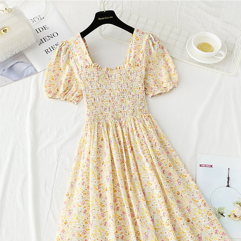 Neuer süßer rückenfreier Chiffon-Rock mit Blumenmuster und Blasenärmeln 4896