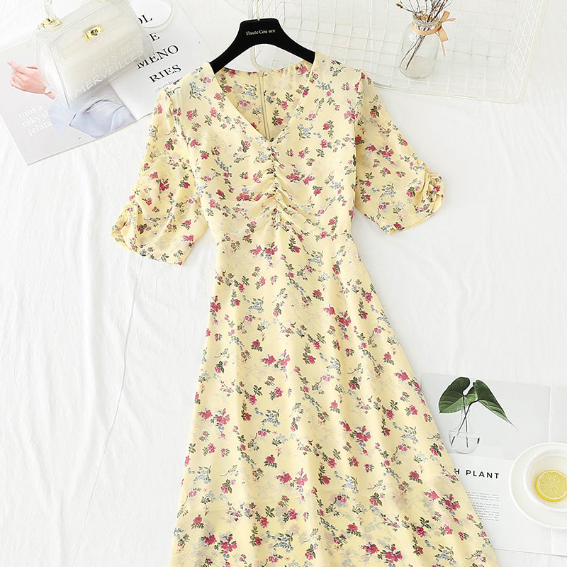 Französische Retro-Erste Liebe süßer Blumenrock Temperament kleiner Rock 4897