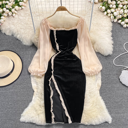 Samtkleid mit hoher Taille und eckigem Ausschnitt 3765
