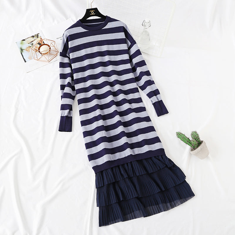 Super locker gestreiftes Strickkleid 4445