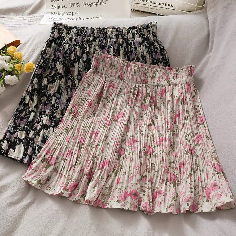 Vintage, elasticated waist, print pleated skirt, floral short skirt  3594