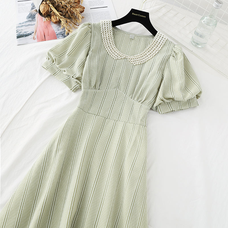 Robe française slim à taille fine avec col de poupée en perles et style déesse 4200