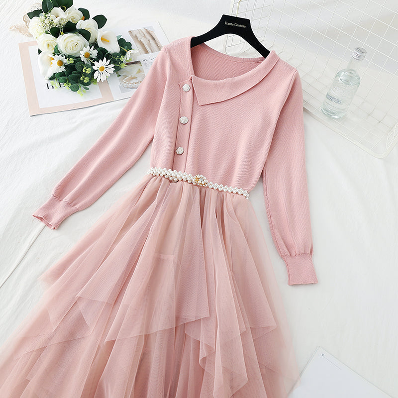 Temperamentvolles, sanftes Kleid 3923 mit Mesh-Nähten, unregelmäßigem, langem Rock und Taillenverschluss