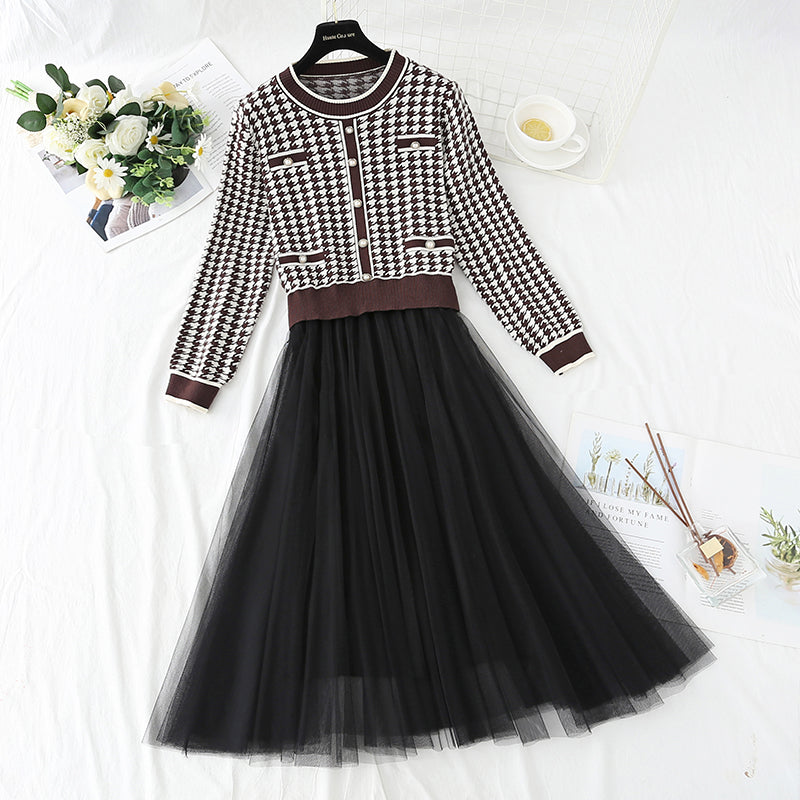 Kleid mit Netzrock und Kniebund 4415