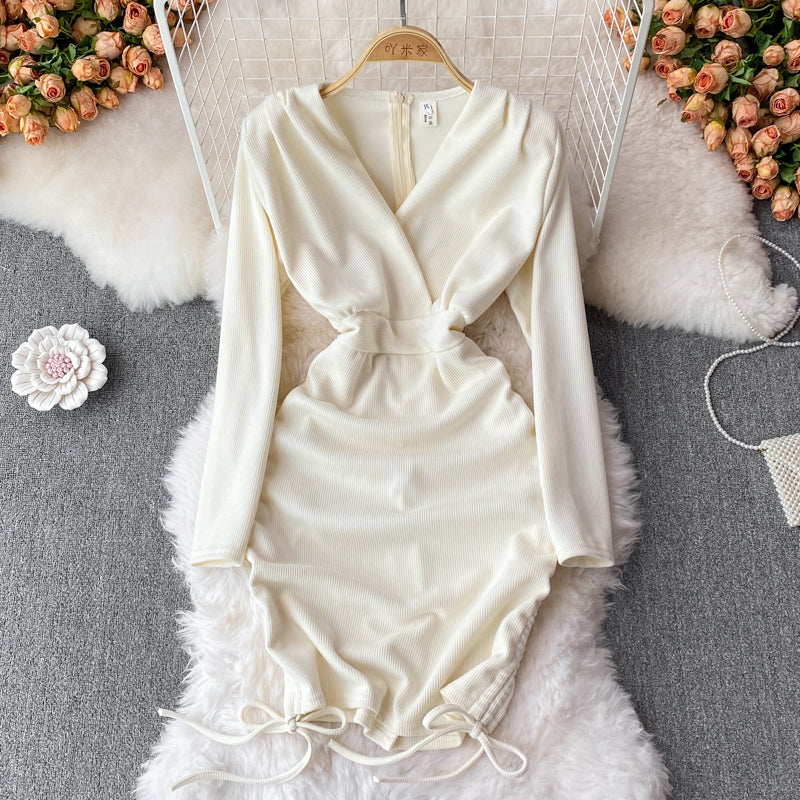 Robe sexy à manches longues et col en V 10842 
